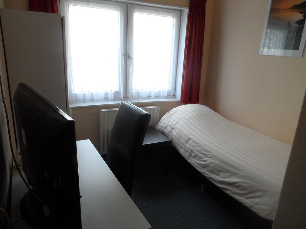 Hulsebos Hotel Zuidbroek Quarto foto